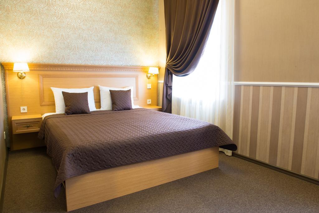 Dvoryanskiy Hotel Дніпро Номер фото